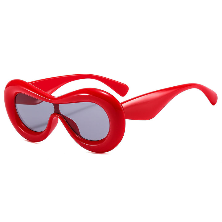 Ladies fashionable sunglasses with nostalgic flair Bowlift