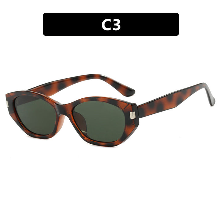 Women's fashionable cat-eye sunglasses with elegant, transparent frame Bowlift