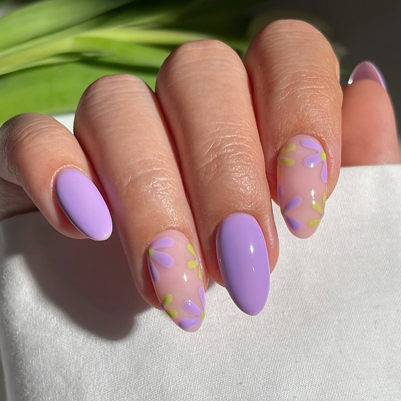 Floral-Patterned Gel Nail Art Bowlift