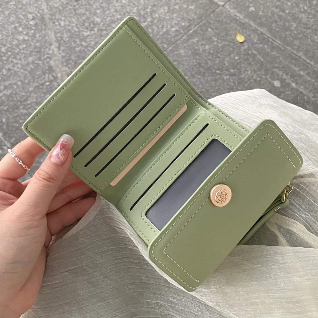 Compact Magnetic Closure Cardholder Bowlift