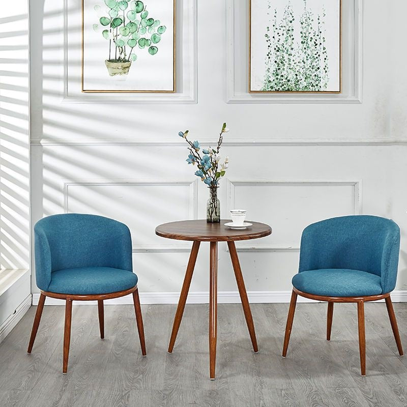Polster chair with modern curves and comfortable seating surface Bowlift