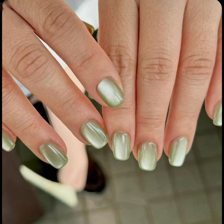 Glossy Press-On Nail Set Bowlift