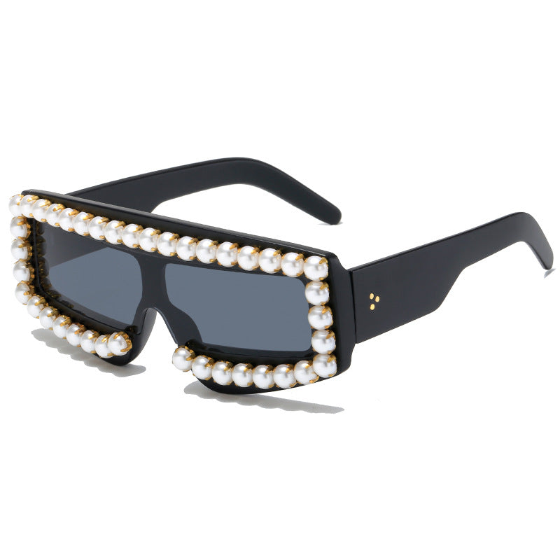 Women's fashionable sunglasses with pearl appliqués Bowlift