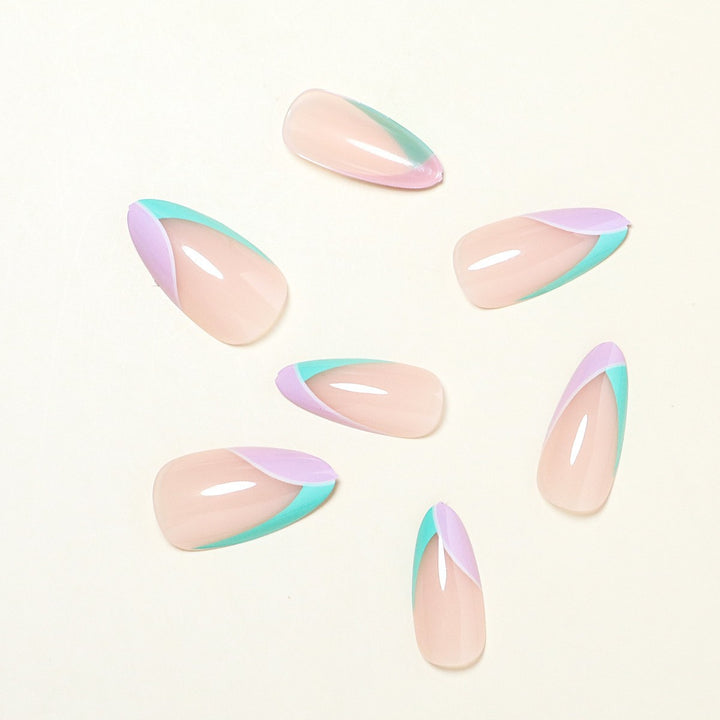 Creative Press-On Nail Design Bowlift