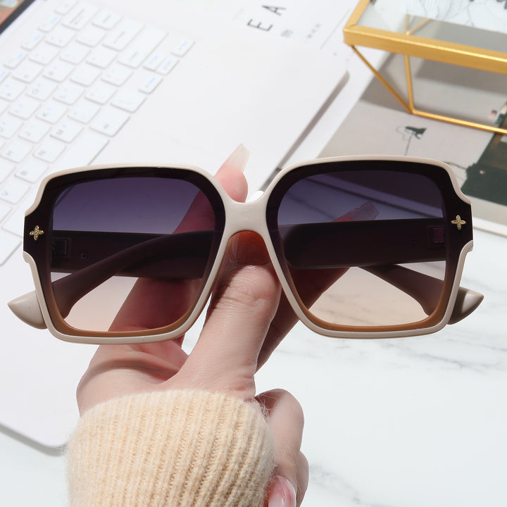 Ladies square oversized sunglasses with modern design Bowlift