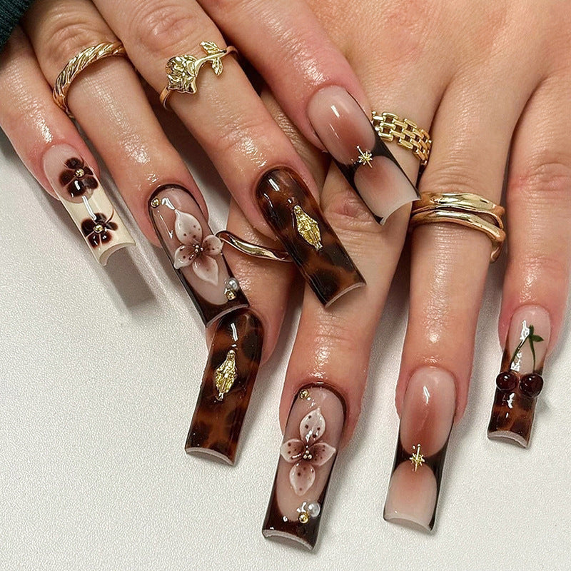 Floral Press-On Nail Set Bowlift
