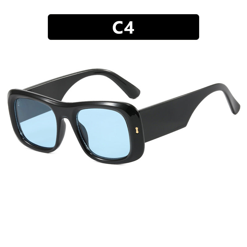 Women's square sunglasses with reflective protective lenses and modern frame construction Bowlift