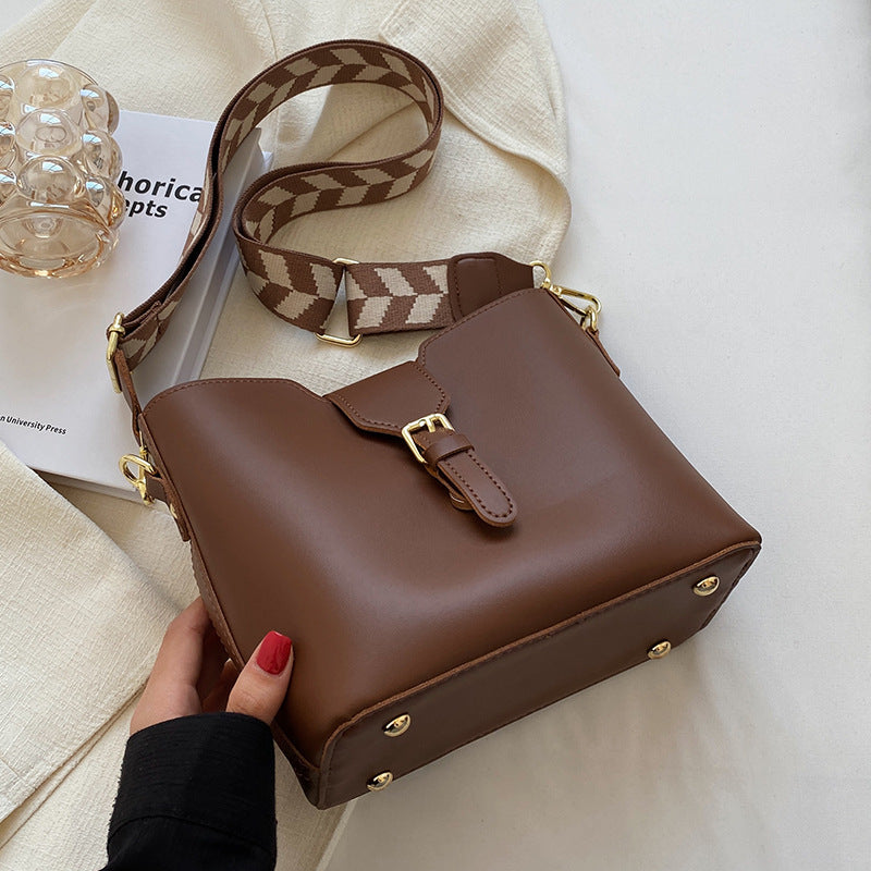 Versatile Chic Crossbody Bag Bowlift