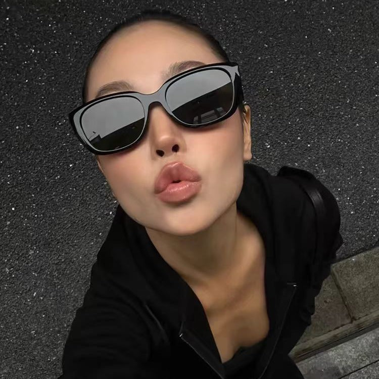 Women's sunglasses in a modern, stylish design Bowlift