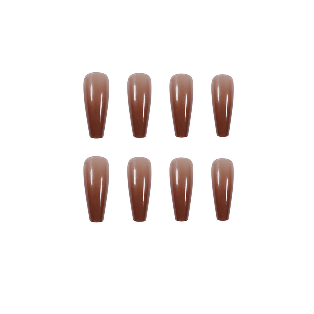 Luxurious artificial nails in modern stiletto design Bowlift