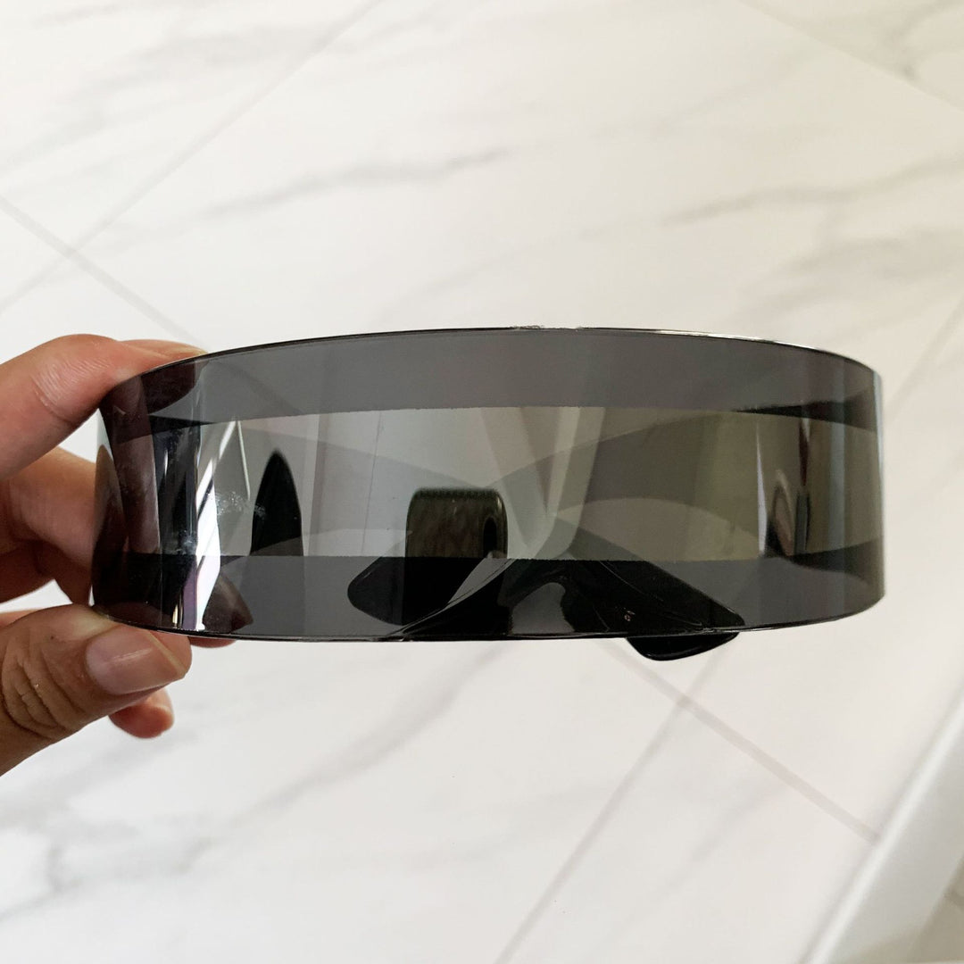 Women futuristic visor-like sunglasses Bowlift