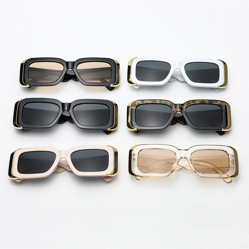 Women Oversized Sunglasses in Modern Animal Print Design Bowlift