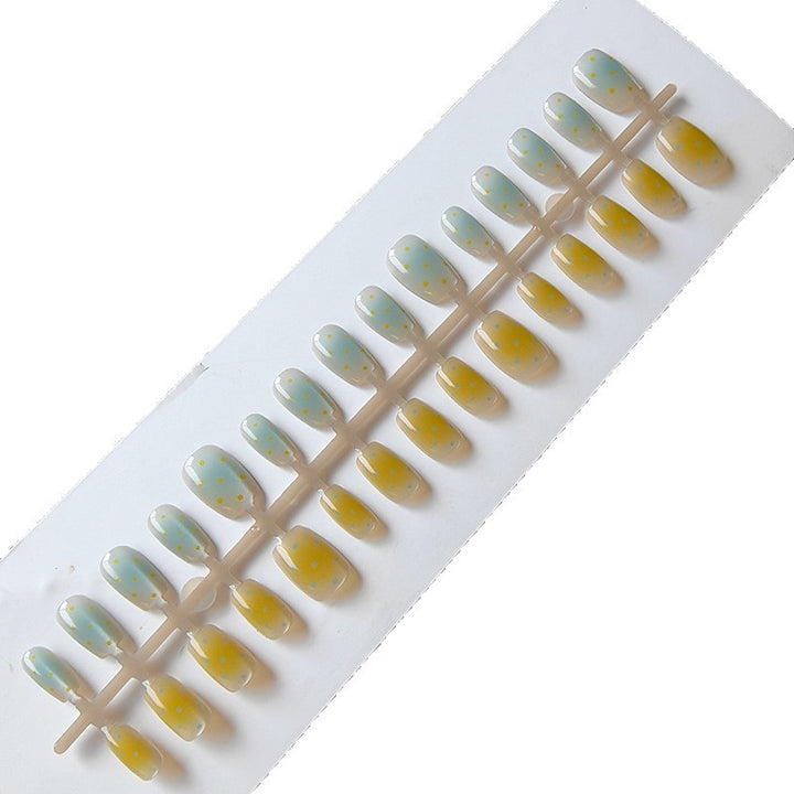 Artificial Nails in Modern Design Bowlift