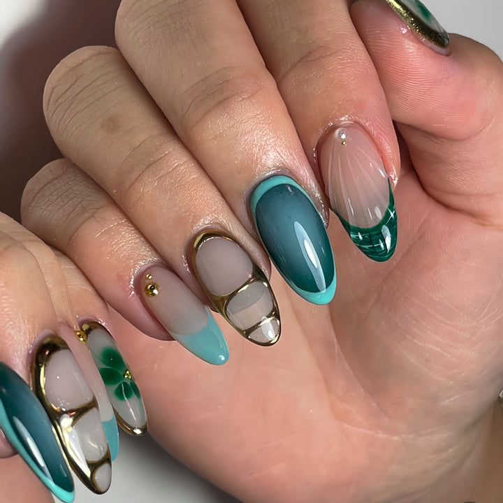 Glamorous Artistic Press-On Nail Extensions Bowlift