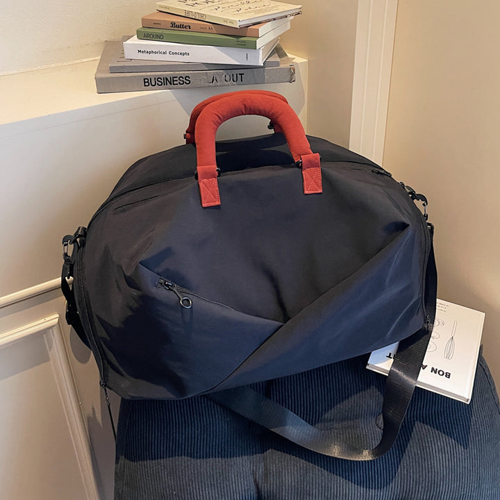 Sleek Minimalist Travel Duffel Bowlift