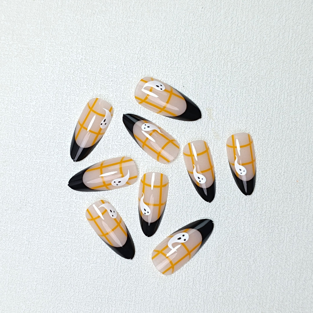 Artistic Halloween-Themed Press-On Nail Set Bowlift