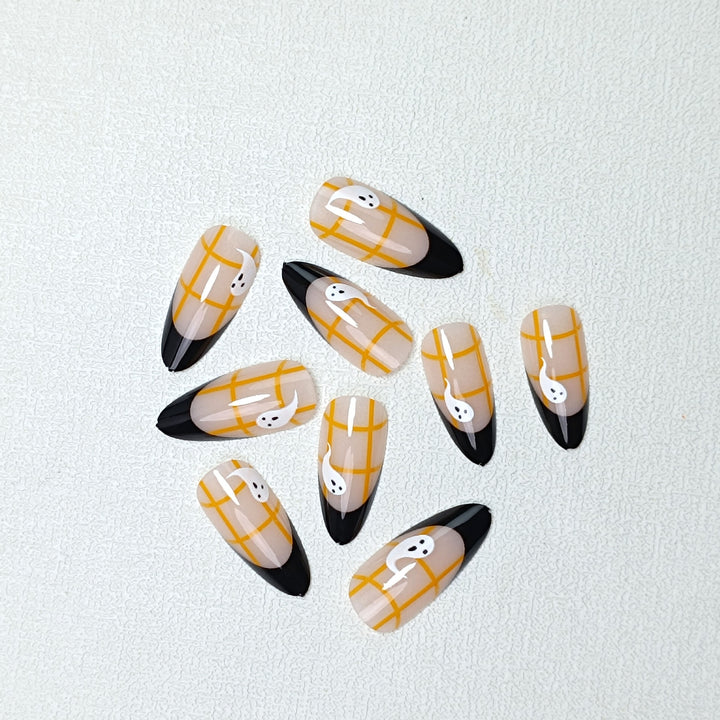 Artistic Halloween-Themed Press-On Nail Set Bowlift