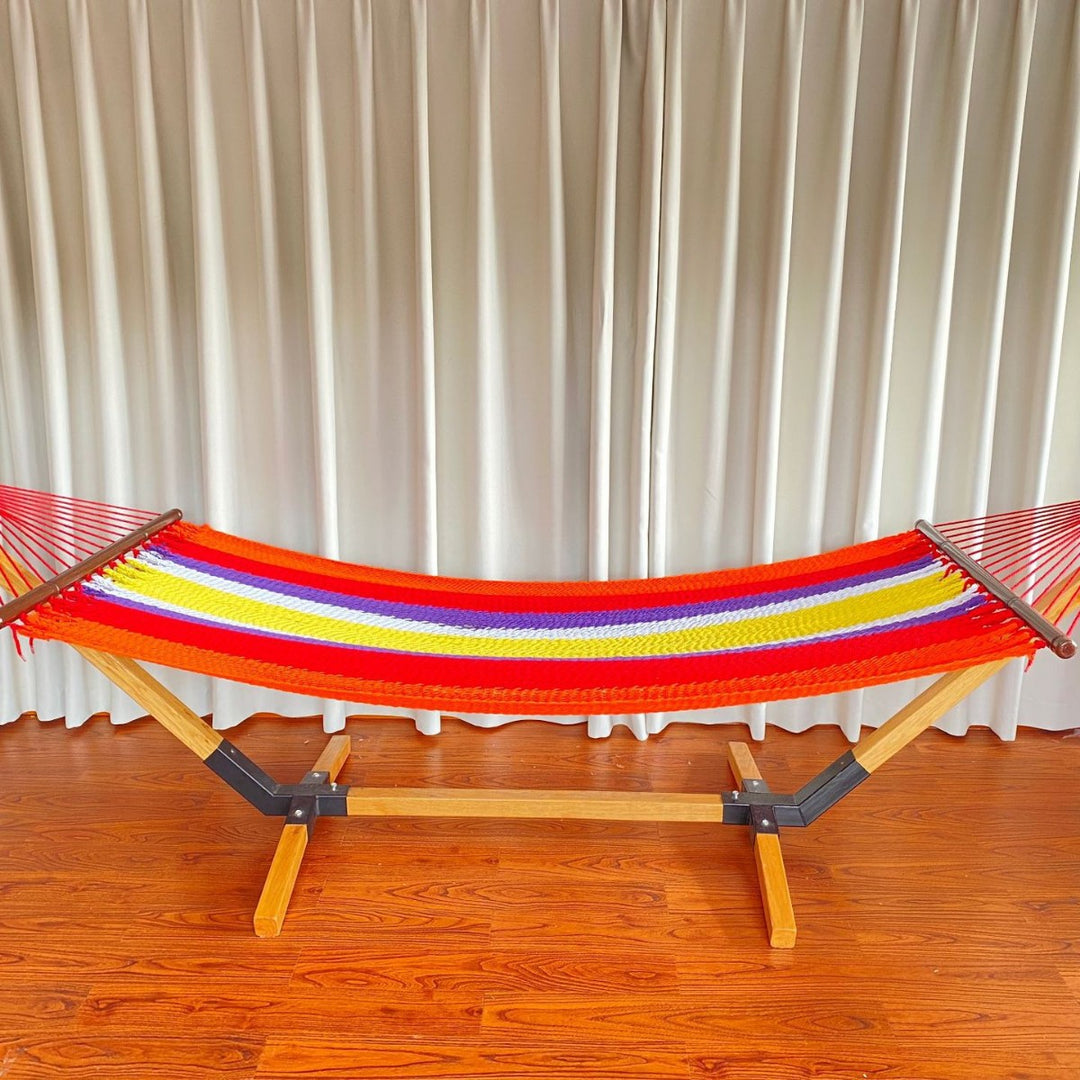 Woven cotton hammock with wooden spreader bars and freestanding stand Bowlift