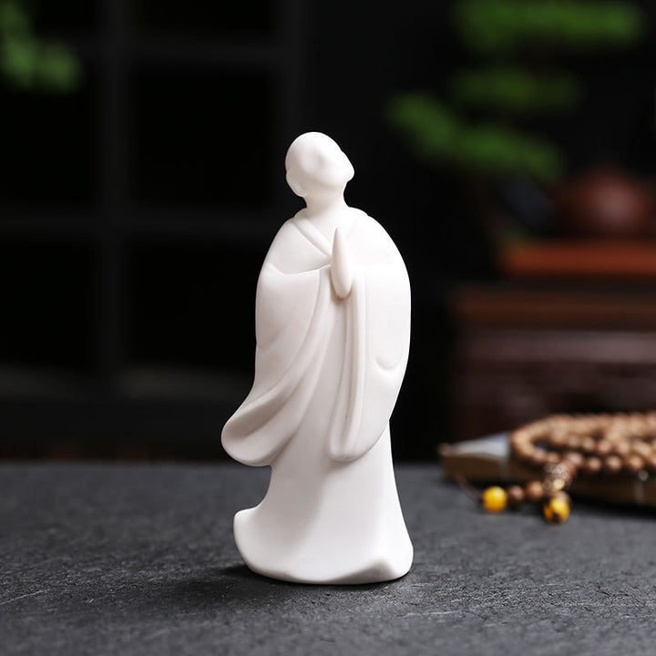 Elegant and modern Feng Shui sculpture Bowlift