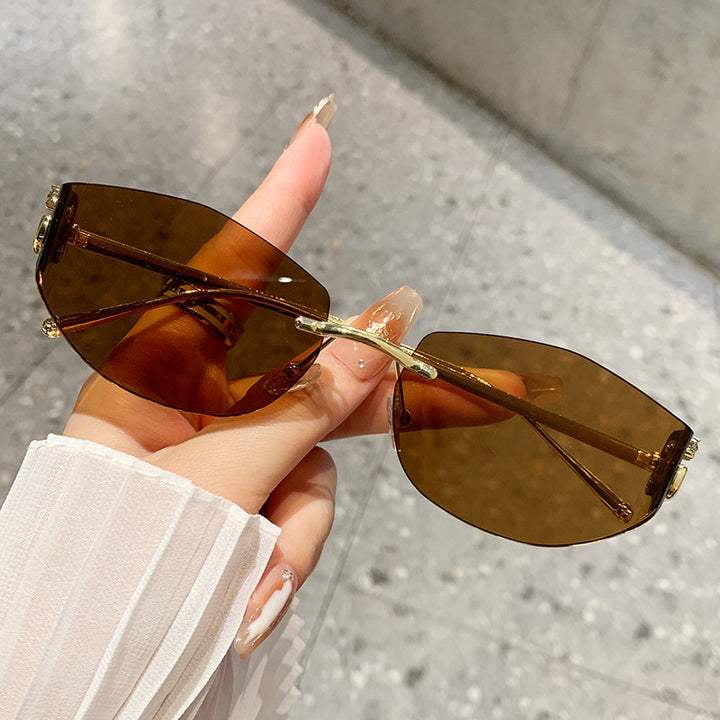 Women's fashionable sunglasses with innovative checkered design Bowlift