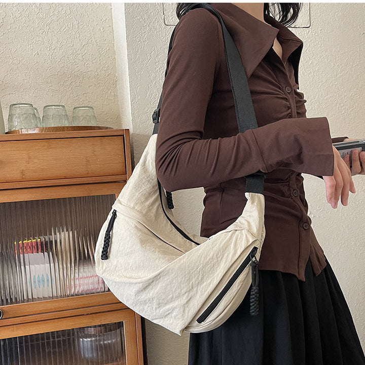 Lightweight Sling Bag Bowlift