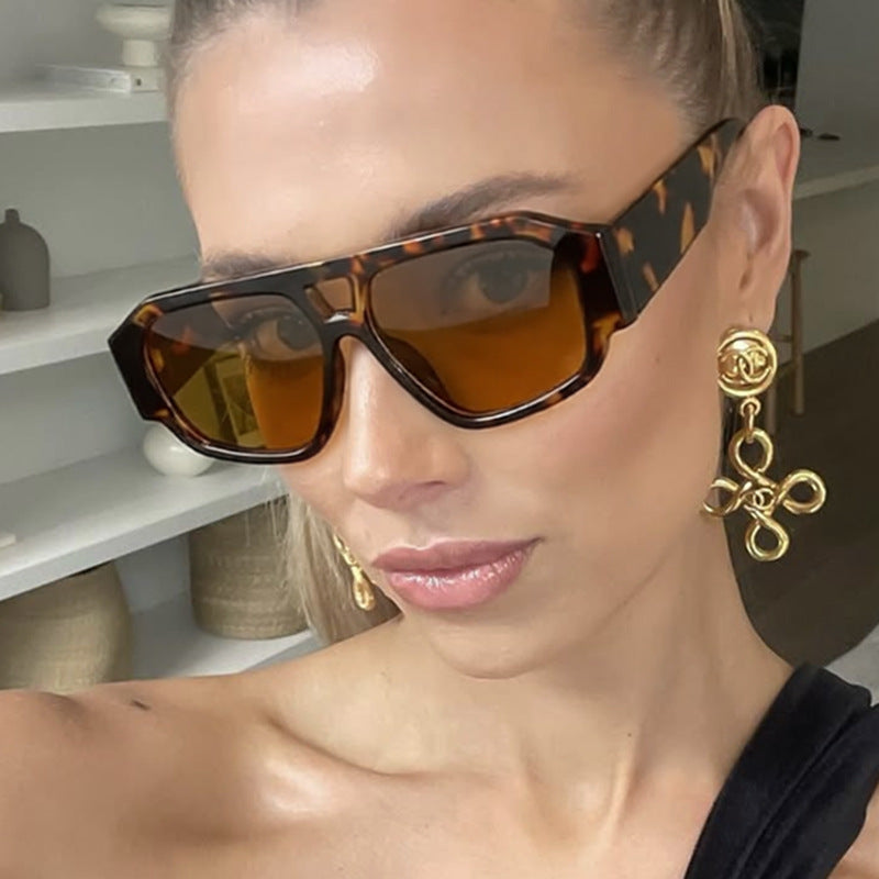 Ladies' sunglasses with striking octagon design and UV protection Bowlift