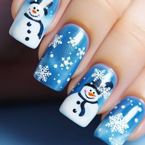 Artificial nails with wintry snowman design Bowlift