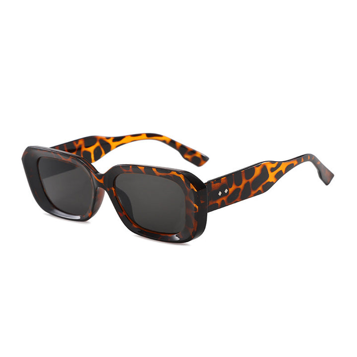Women's Fashion Oversized Sunglasses with High-Quality Plastic Frame Bowlift