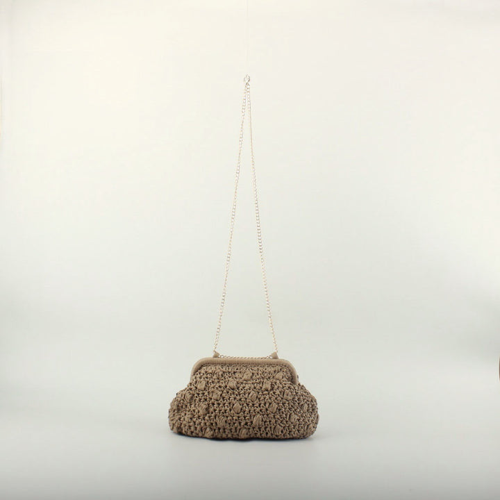 Elegant crochet handbag with fine chain strap Bowlift