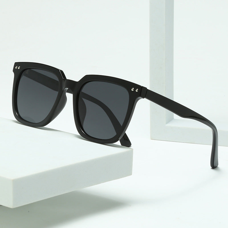 Ladies fashionable sunglasses Bowlift