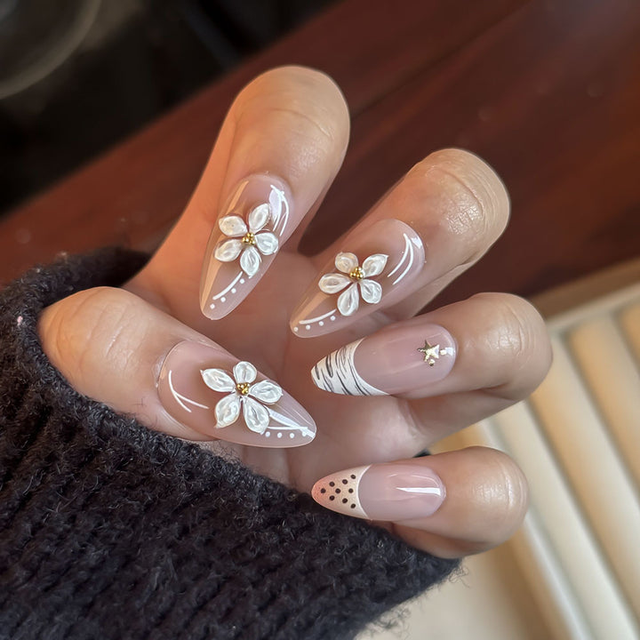 Elegant Floral Theme Press-On Nails Bowlift