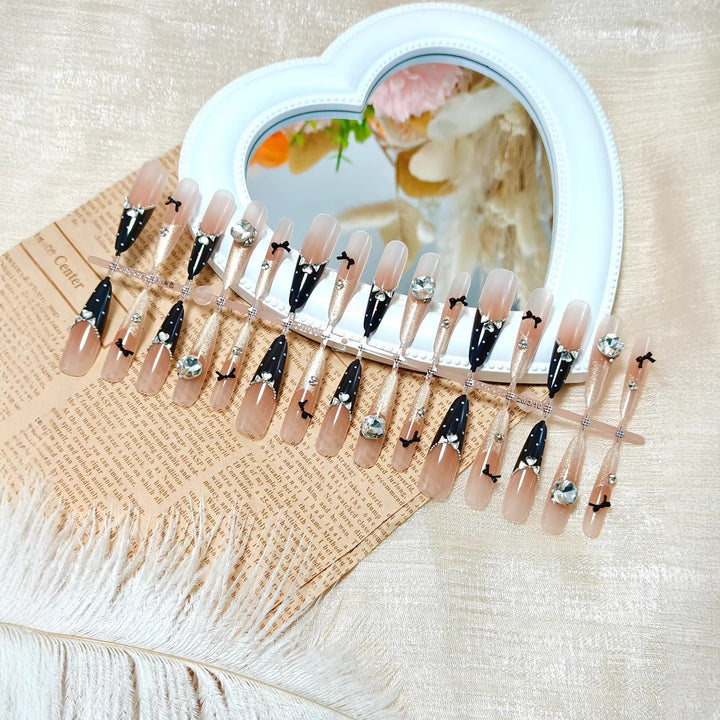 Glamorous Fingernails Bowlift