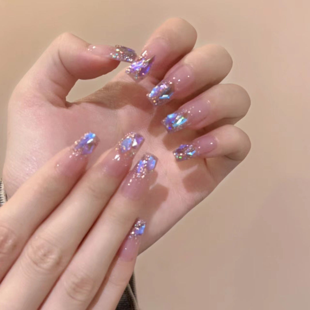 Artificial nail set with glamorous glitter accents and elegant elements Bowlift
