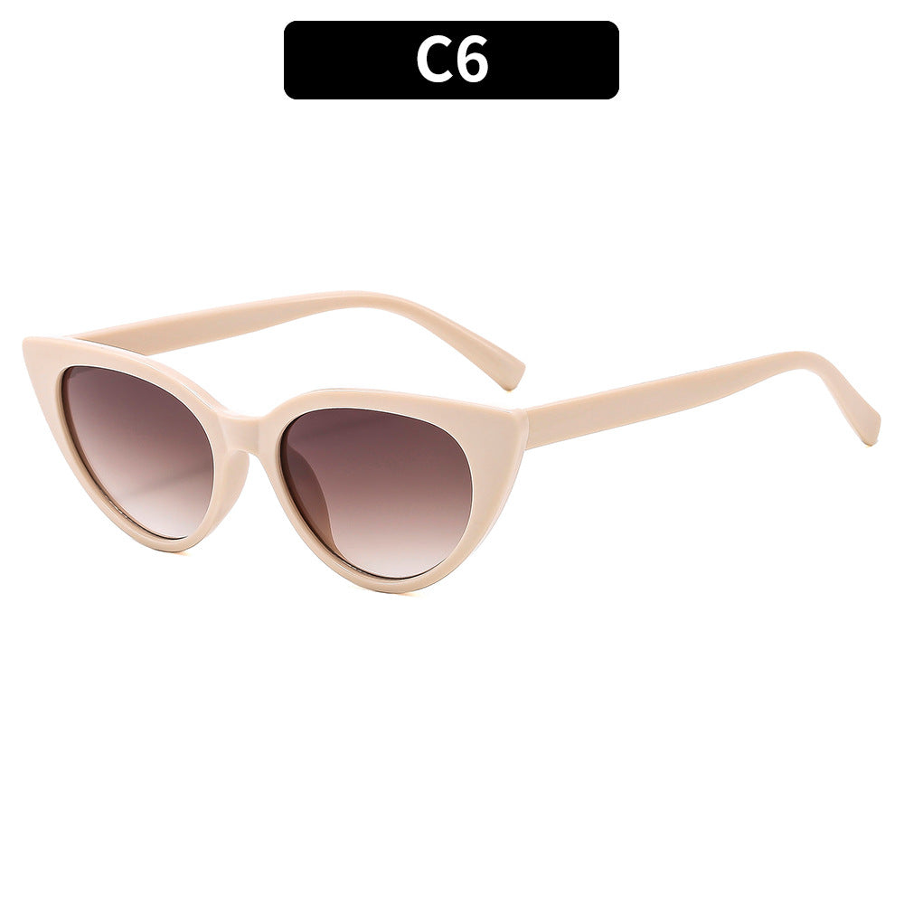 Chic Cat-Eye Sunglasses  1787664030