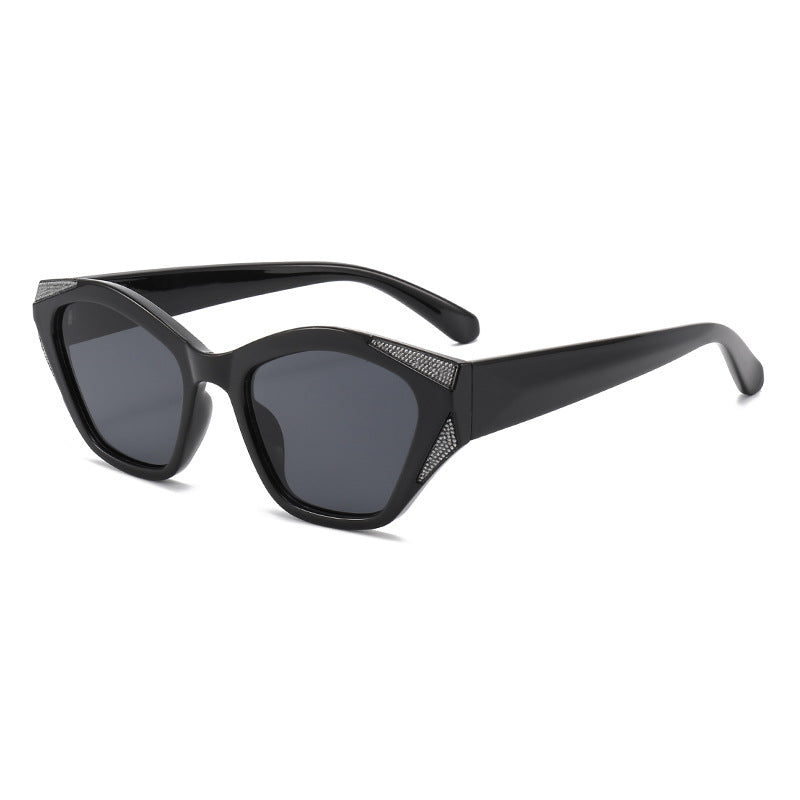 Women's fashionable oversized sunglasses with glittering accents Bowlift