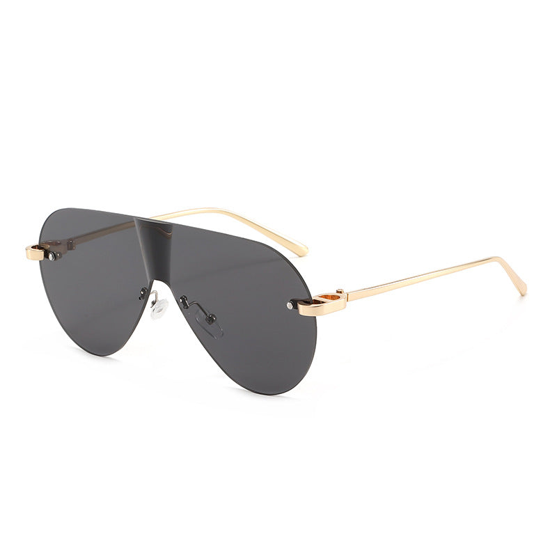 Ladies Oversized Sunglasses in Modern Aviator Style Bowlift