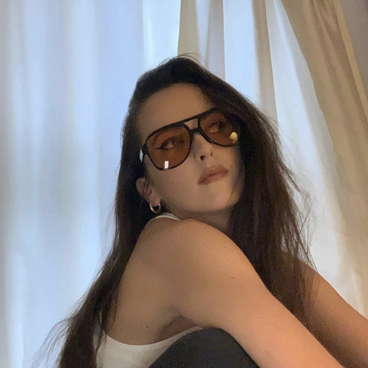 Women's oversized sunglasses in sporty-elegant design Bowlift