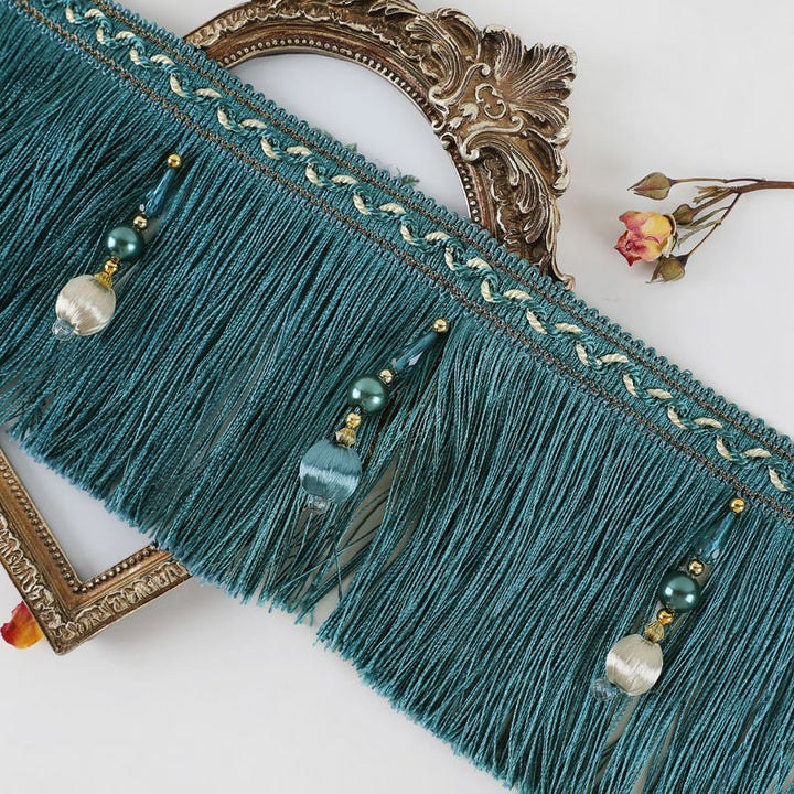 Decorative fringe trim Bowlift