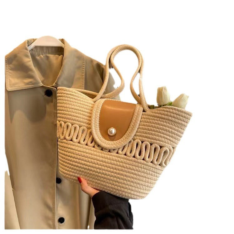Handcrafted basket bag with elegant leather trim Bowlift