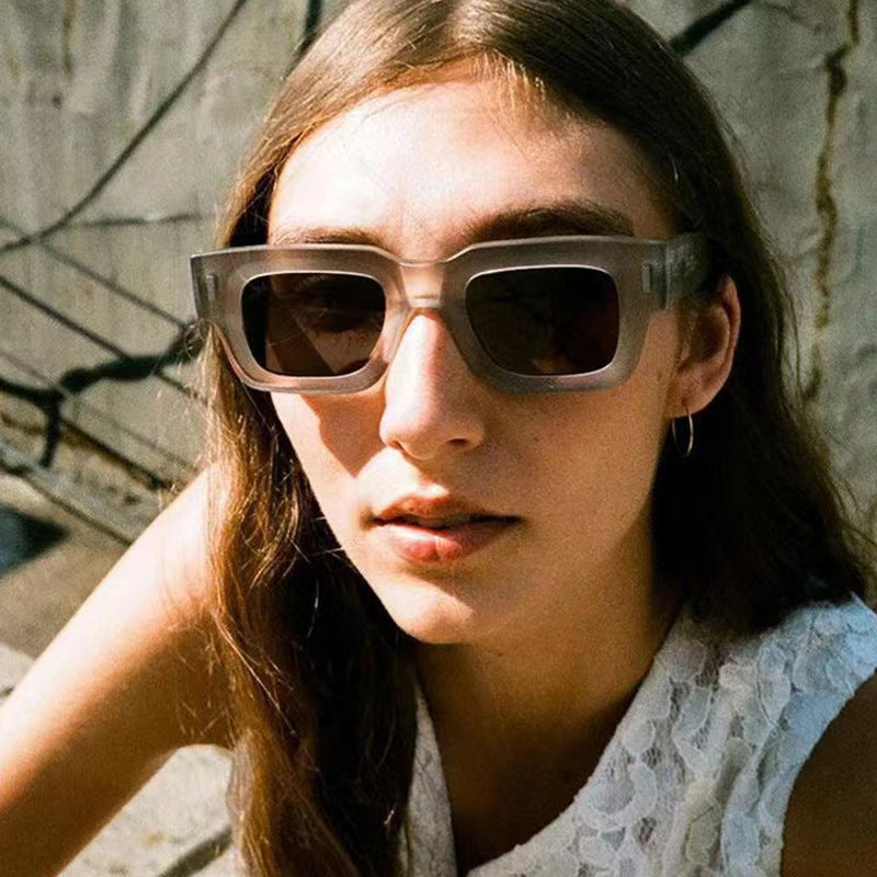 Women's fashionable sunglasses in elegant leopard pattern Bowlift