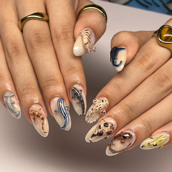 Artistic Themed Press-On Nail Art Set Bowlift