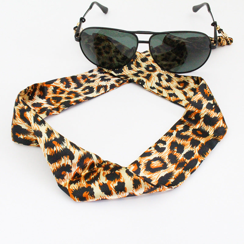 Fashion Accessory Bowlift