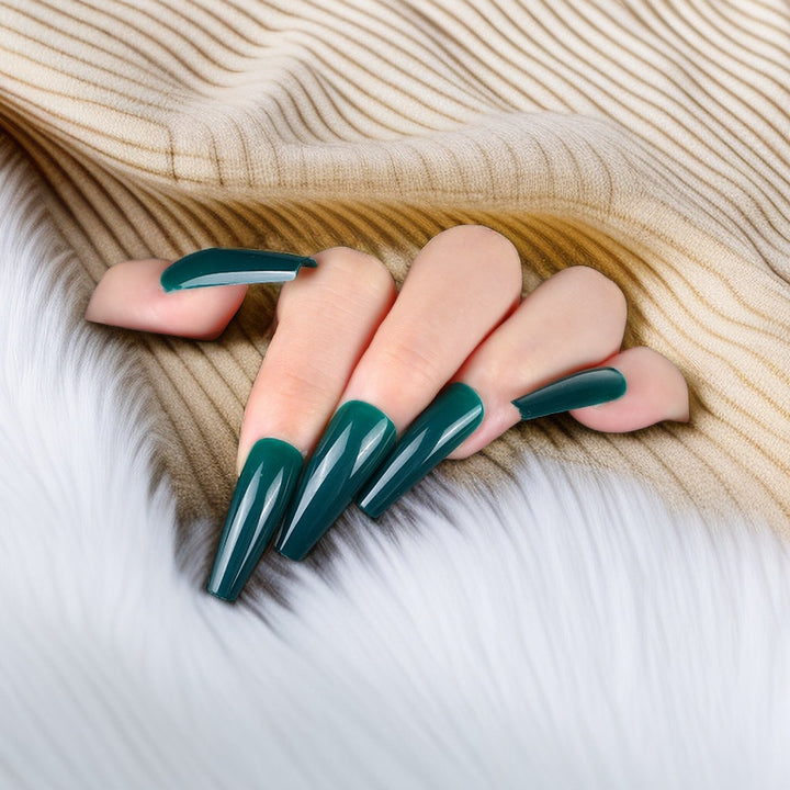 Artificial nails with elegant design Bowlift