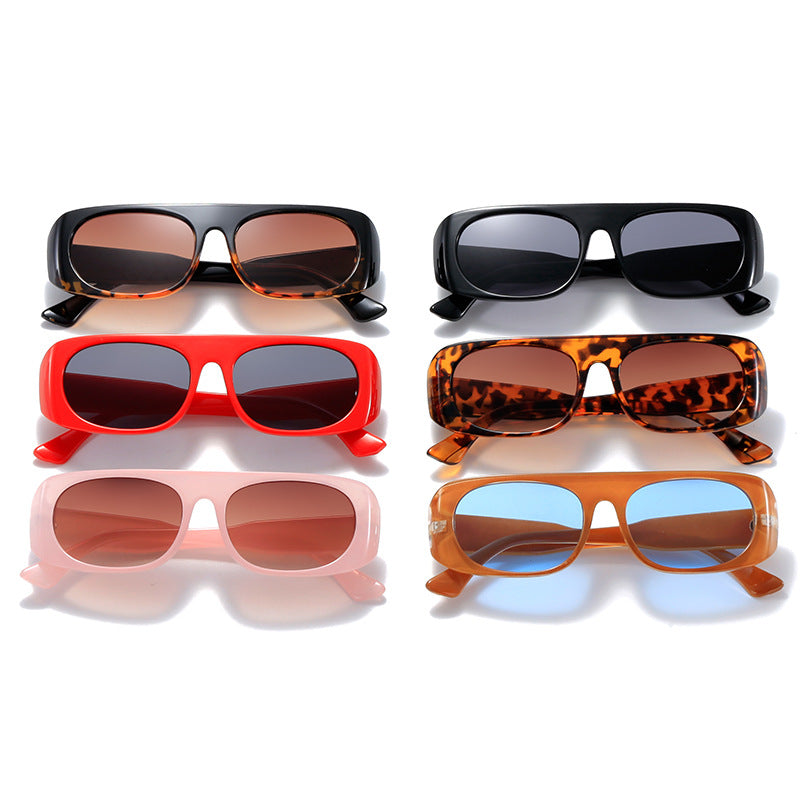 Women's stylish sunglasses in elegant shield design Bowlift