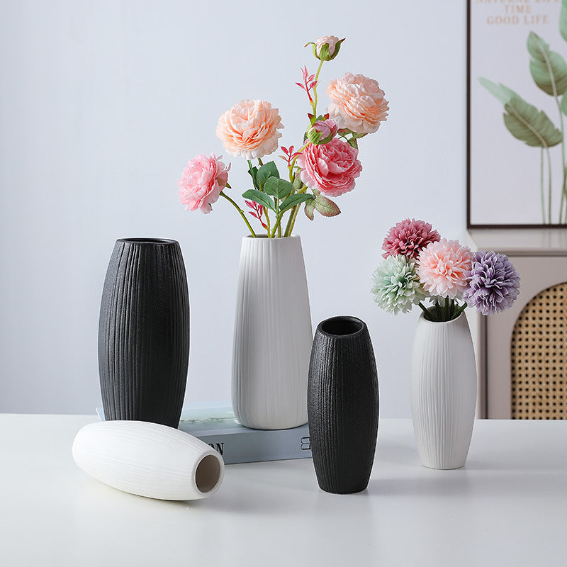 Artistic Ceramic Vase Decoration