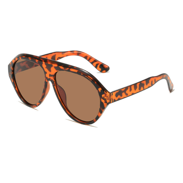 Trendsetting Oversized Retro Sunglasses Bowlift