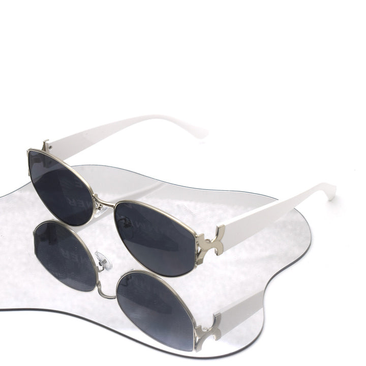 Cat-Eye Sunglasses Bowlift