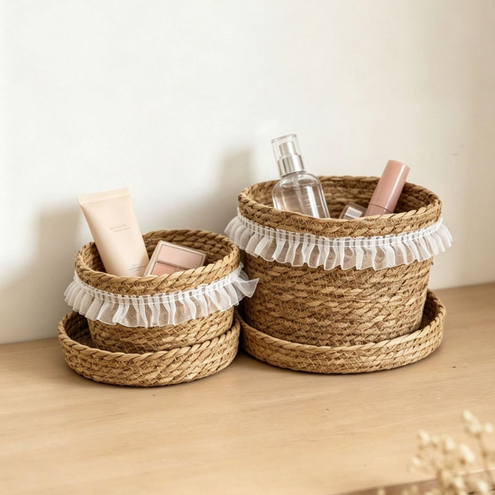 Natural fiber storage basket with ruffled edge Bowlift