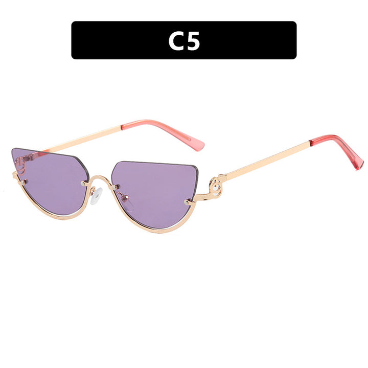 Ladies Cat-Eye Sunglasses with Gold-Colored Metal Frame and UV Protection Bowlift