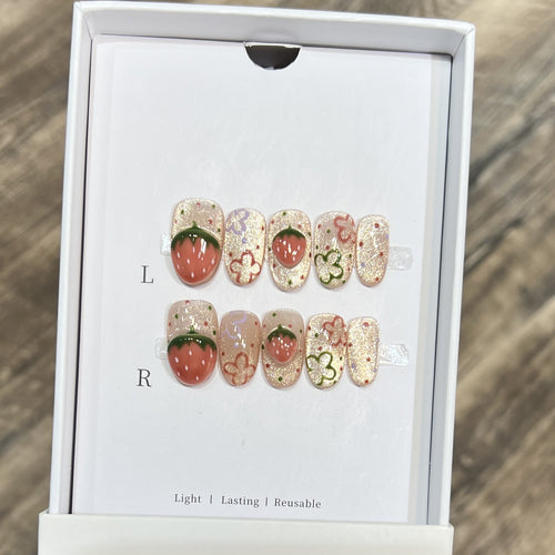 Artistic Strawberry-Themed Press-On Nail Set Bowlift